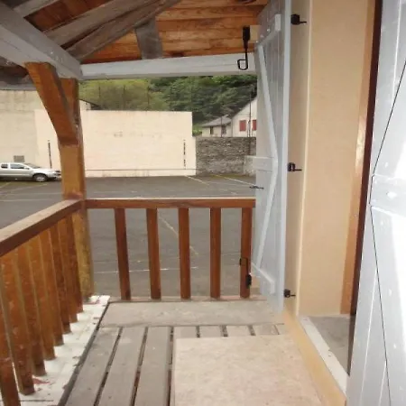 House Casteigbou 3 度假居 *